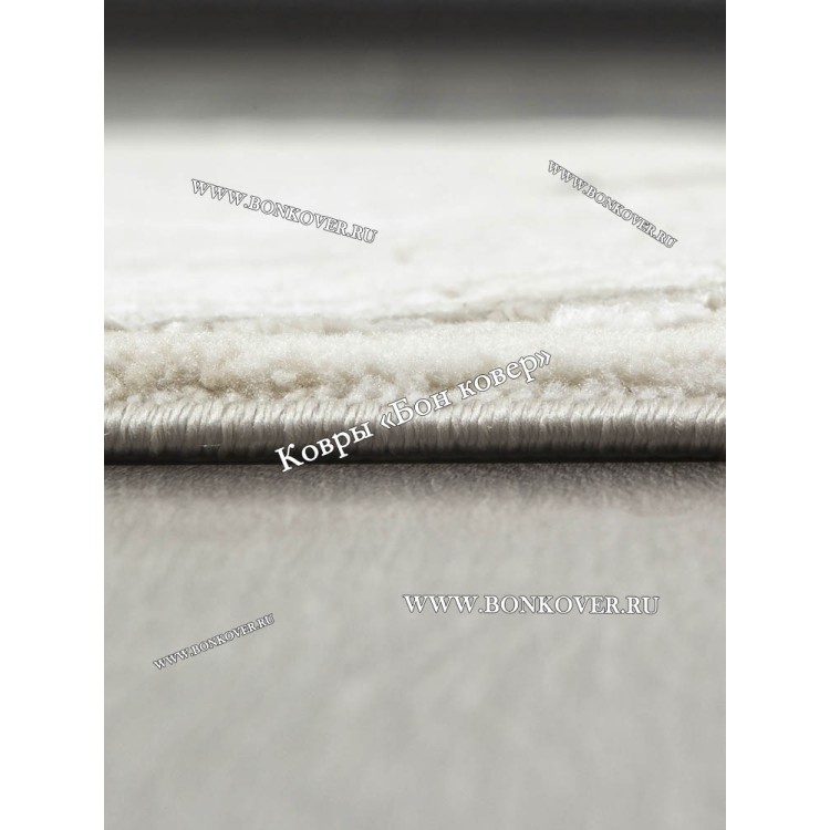 Классический ковер дизайн 104 Белый с бежевым